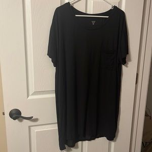 Love by gap black tshirt